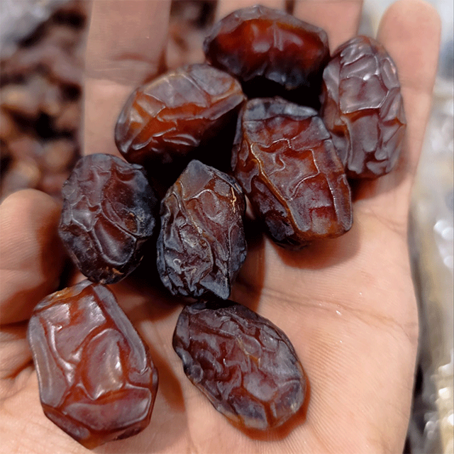 خرمای خاصویی اجیلی مشکی بسته یک کیلویی